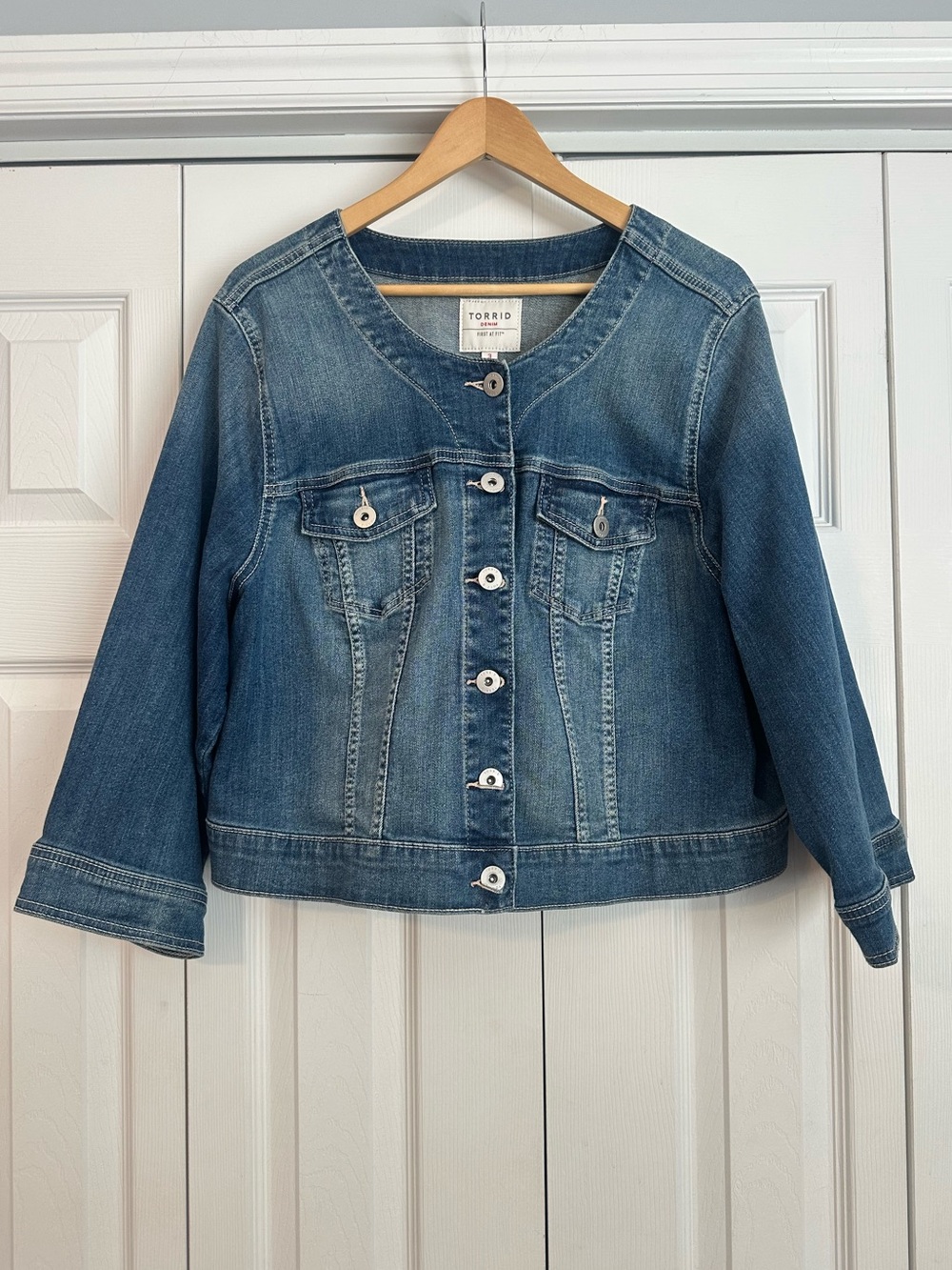 Women’s Torrid Blue Denim Button-Up Jean Jacket, Size 3 (3X)
